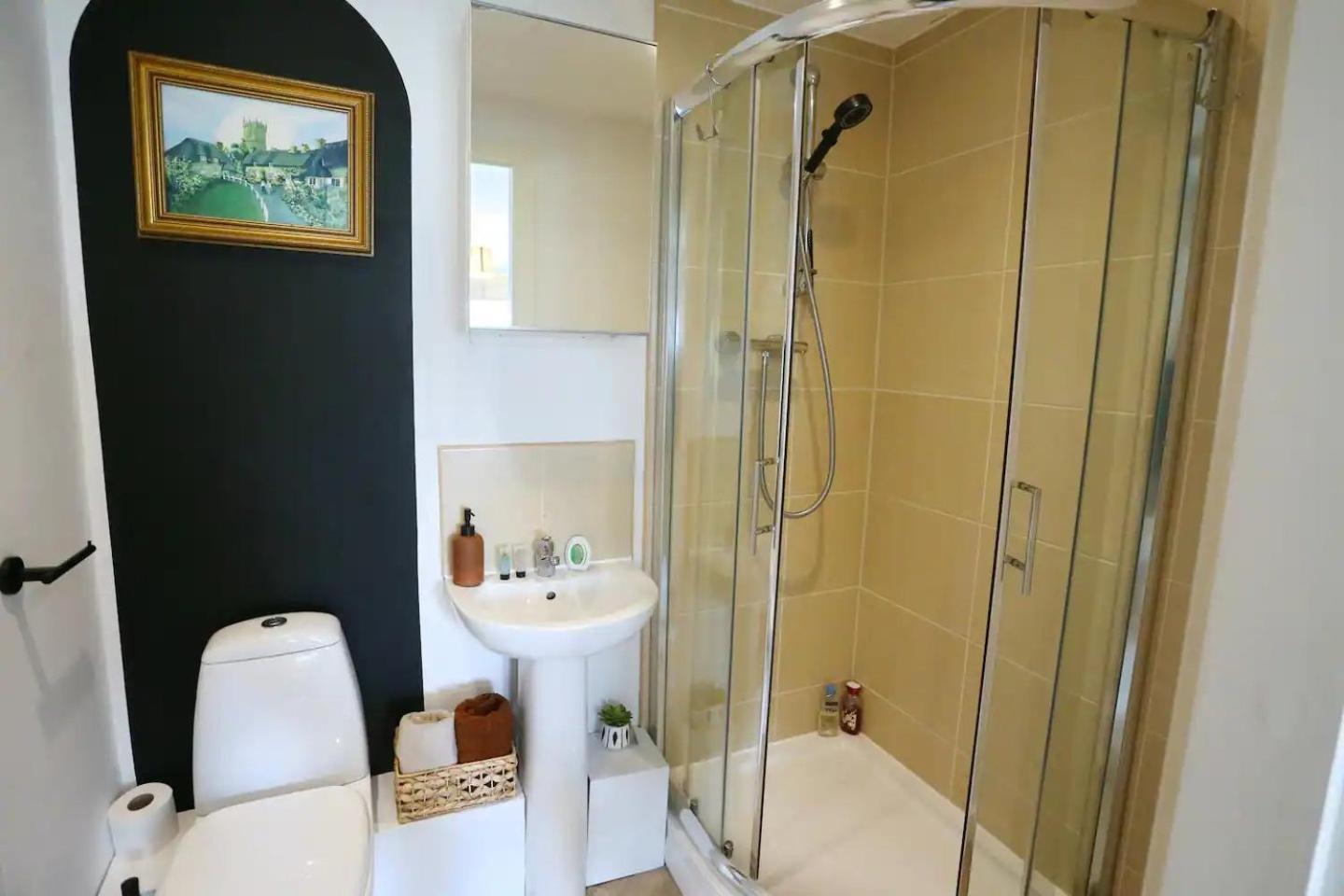 Pass The Keys New Modern, Jewellery Quarter Apartment Birmingham