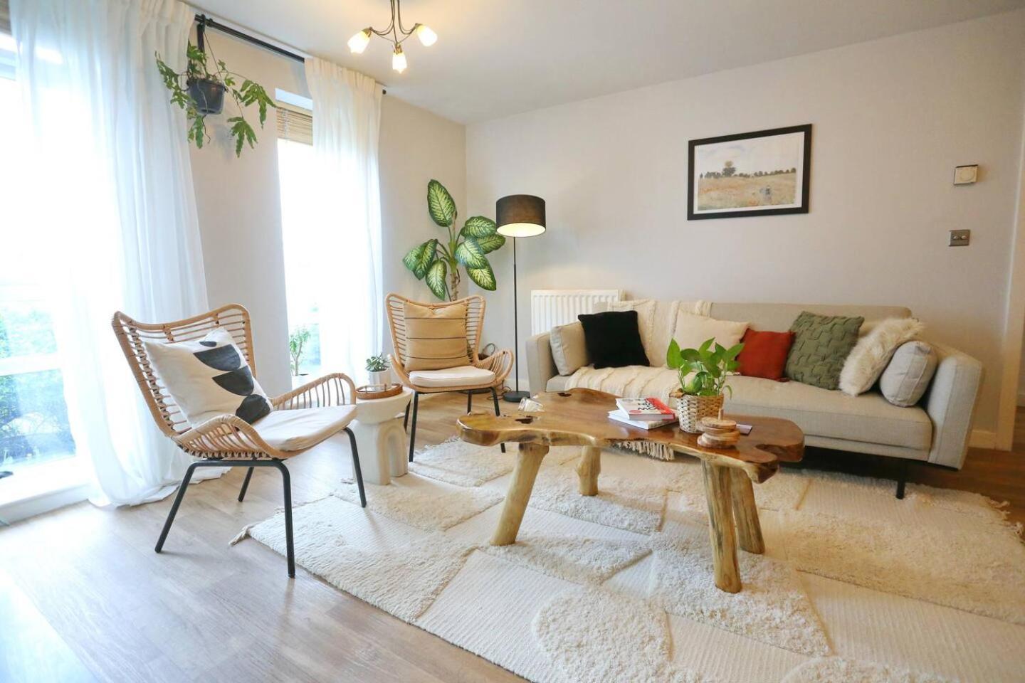 Pass The Keys New Modern, Jewellery Quarter Apartment